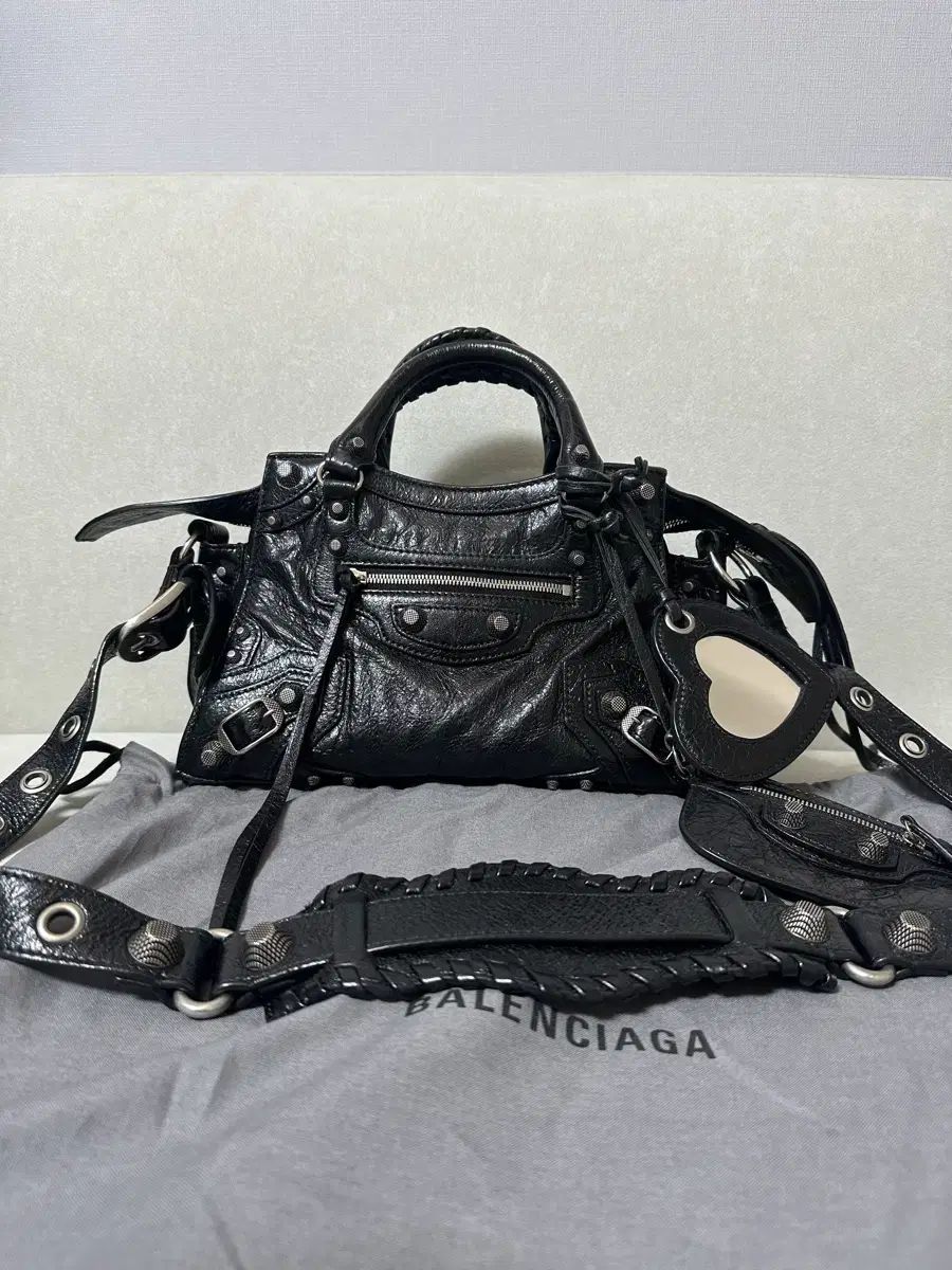 A バレンシアガ NEOカゴ ブラック xs