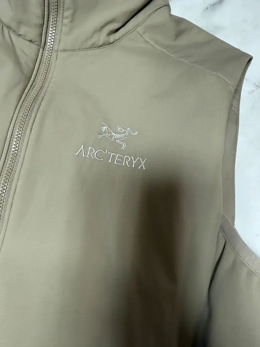 ARC TERYX Atom BEST レディース