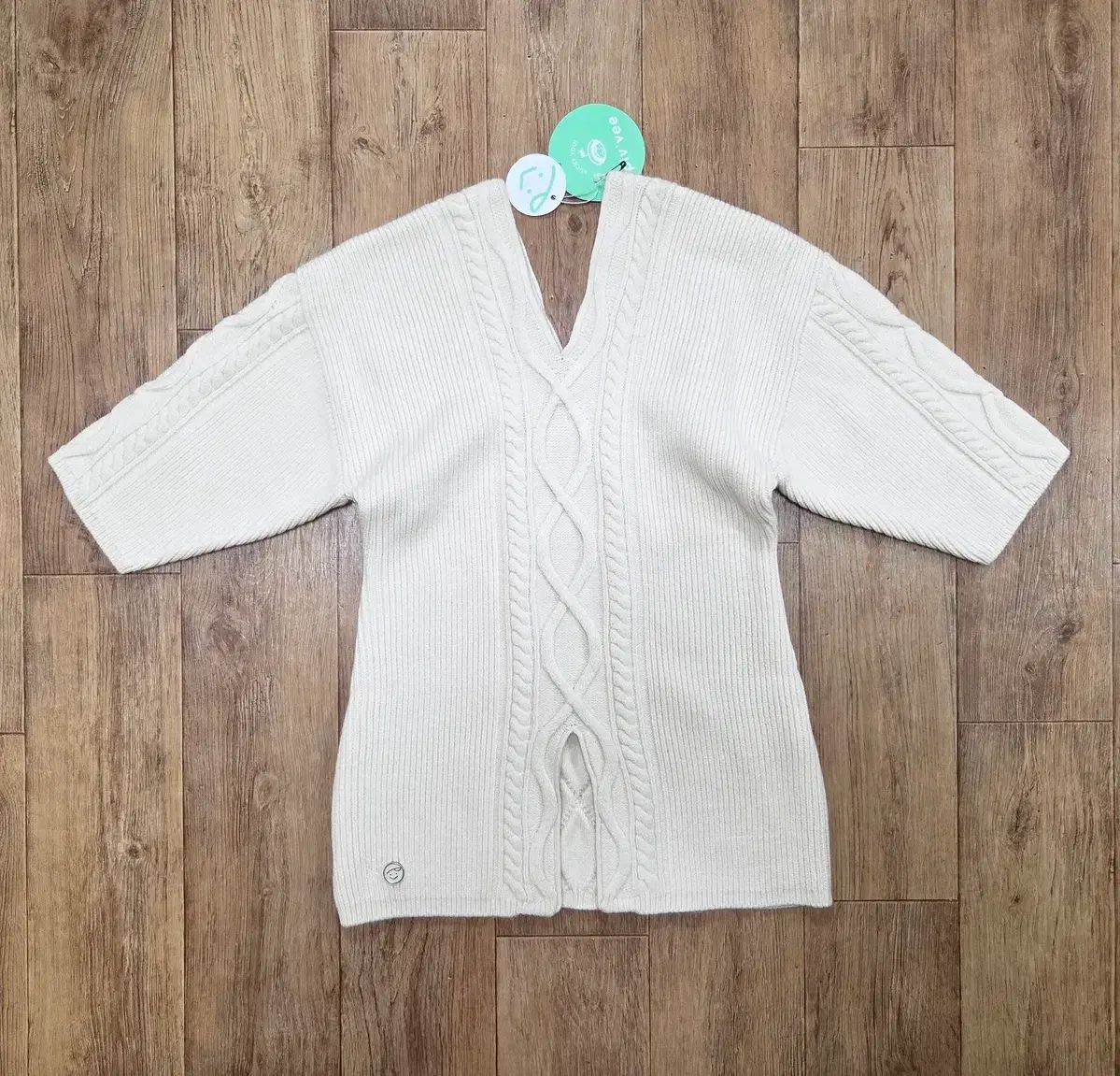 PIVVEE Vネック ケーブルニット 55 66