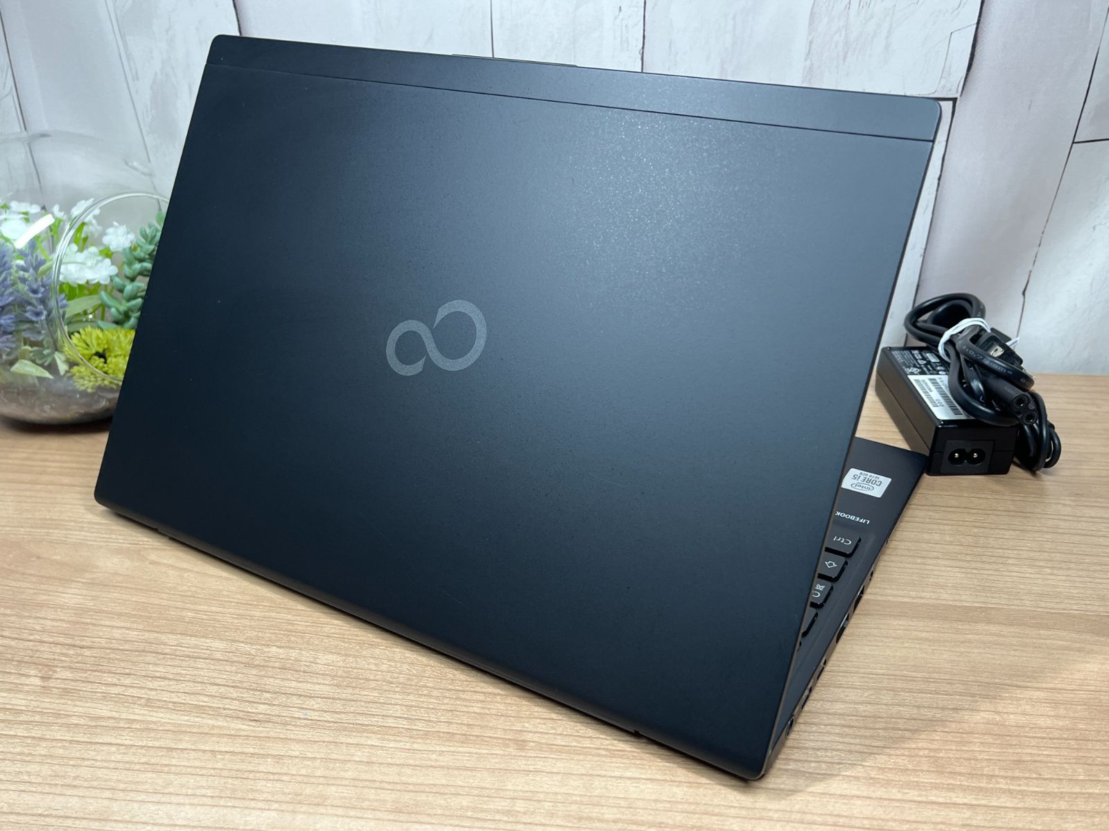 お買い得品〉055 Fujitsu Lifebook U9310E 8GB/SSD256 第10世代 office2024 軽量　ノートパソコン お買い得品〉055 Fujitsu Lifebook U9310E 8GB/SSD256 第10世代