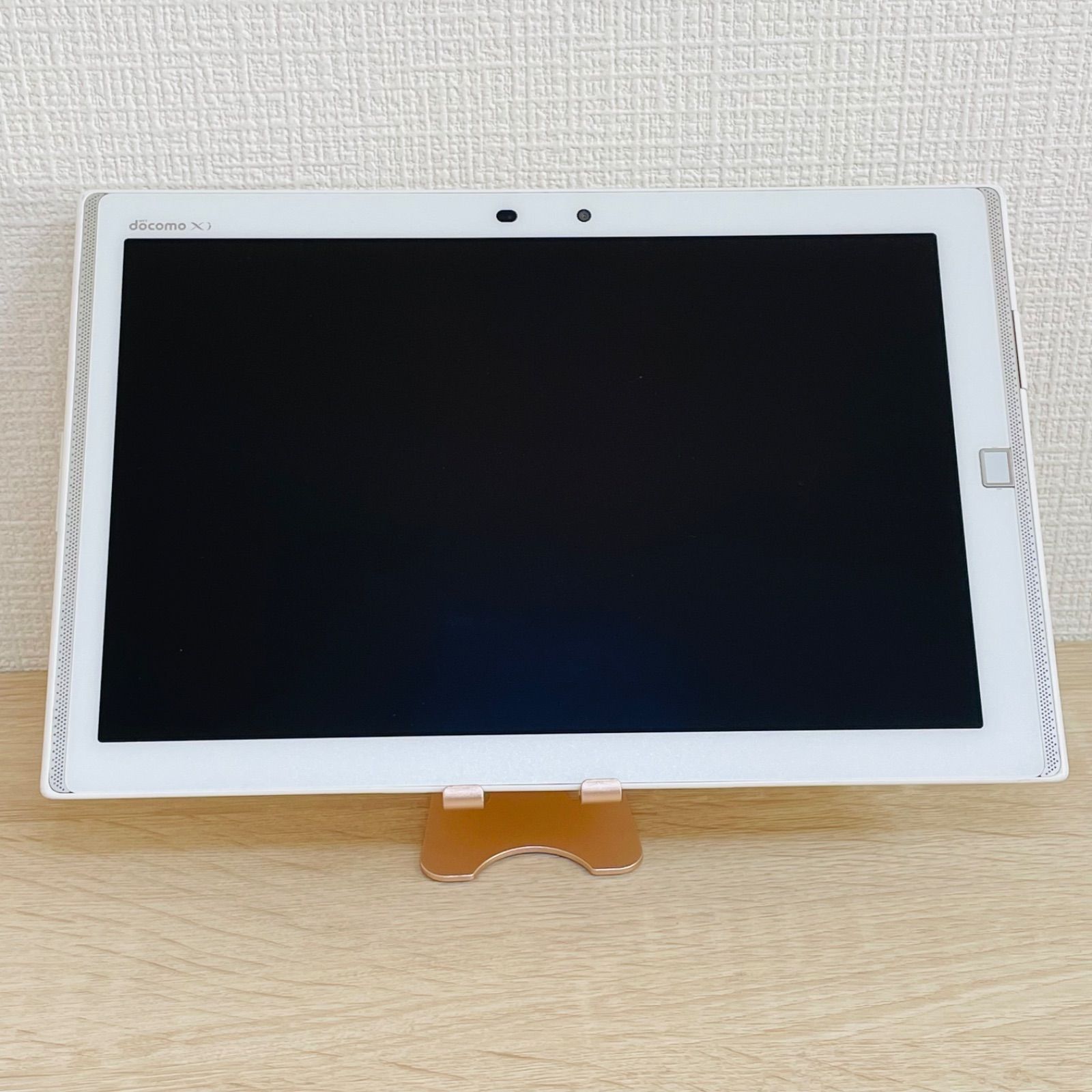 動作品】ARROWS Tab F-03G｜docomo｜Android 4.4.4｜ホワイト｜約64GB