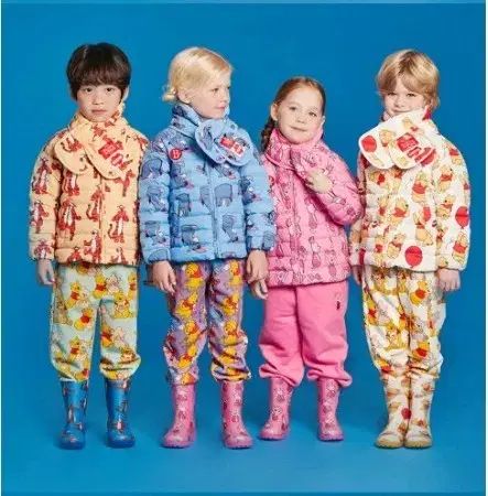 BEBE DE PINO ベベデピノ プーさん軽量ダウンアウター 130