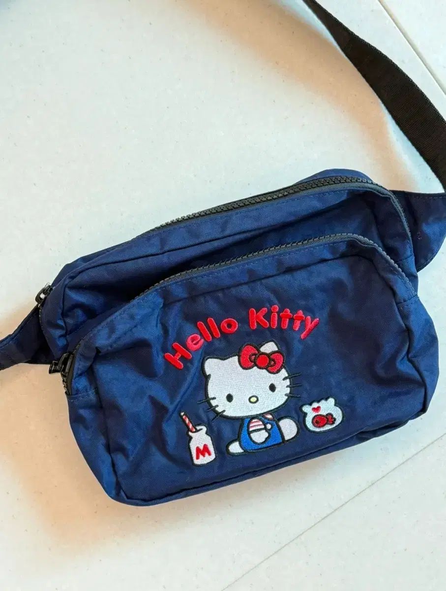 バグー Baggu ハローキティ スリングバック