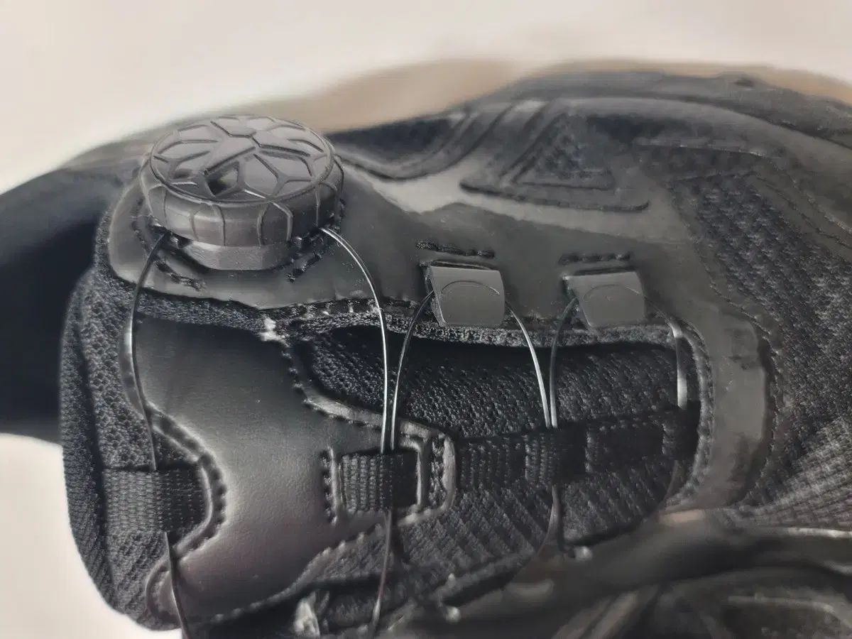 トレッキングシューズ