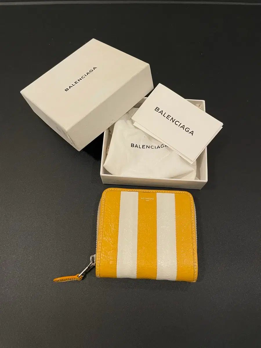 バレンシアガ Harper s BAZAAR 二つ折り財布 イエロー