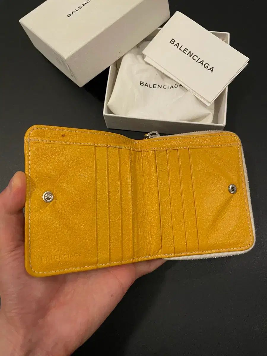 バレンシアガ Harper s BAZAAR 二つ折り財布 イエロー