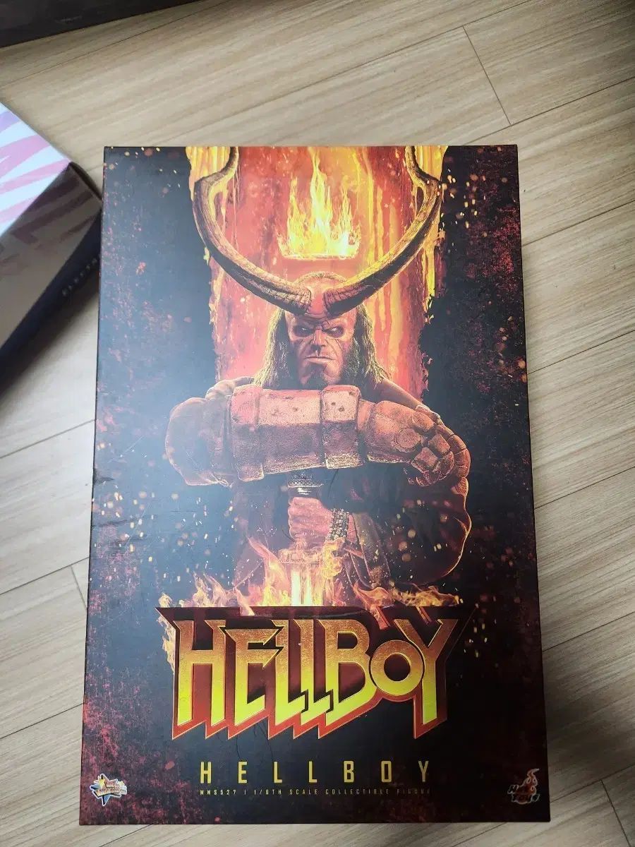 ホットトイズ 1 6スケール フィギュア ヘルボーイ