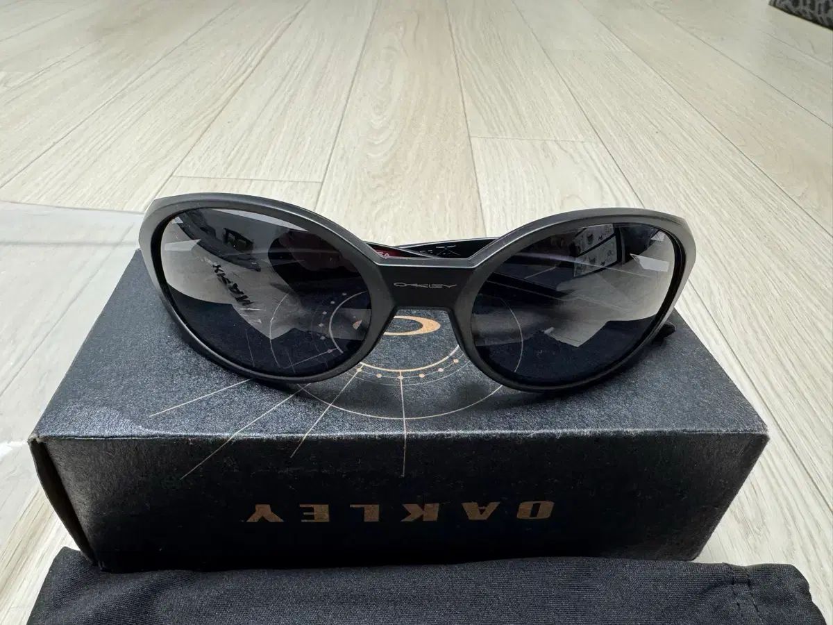 オークリー アイジャケット サングラス ブラック