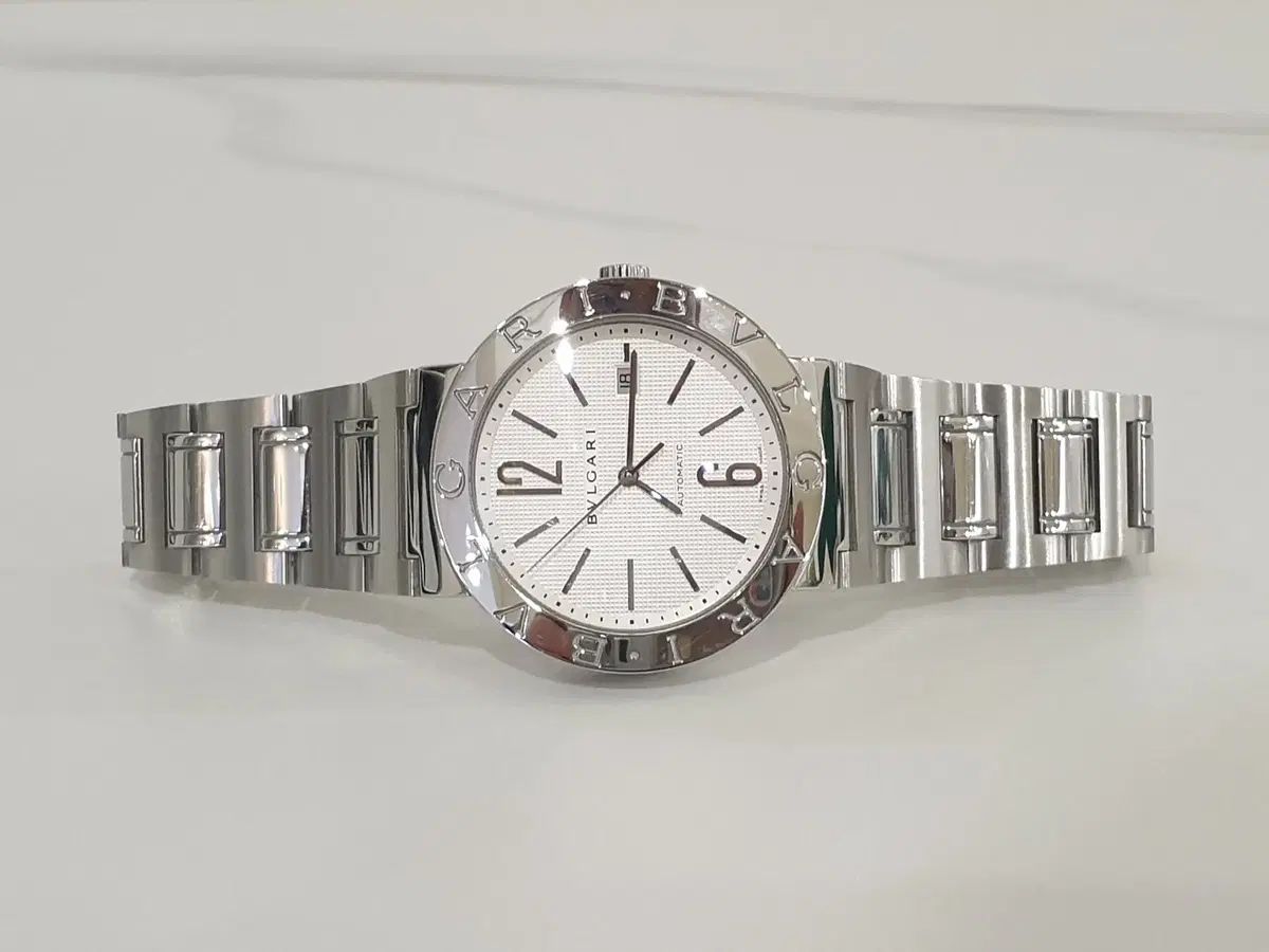 オート 白文字盤