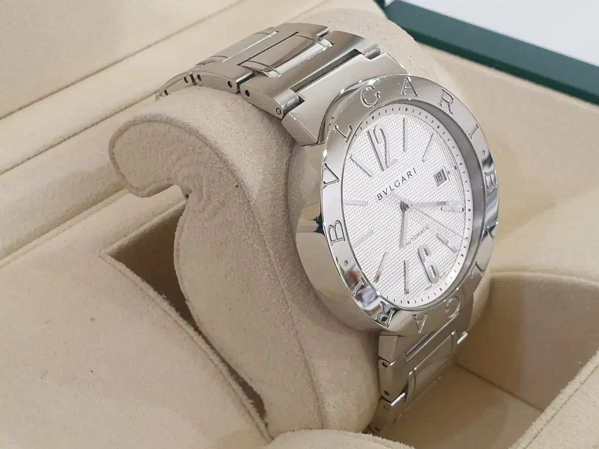 オート 白文字盤