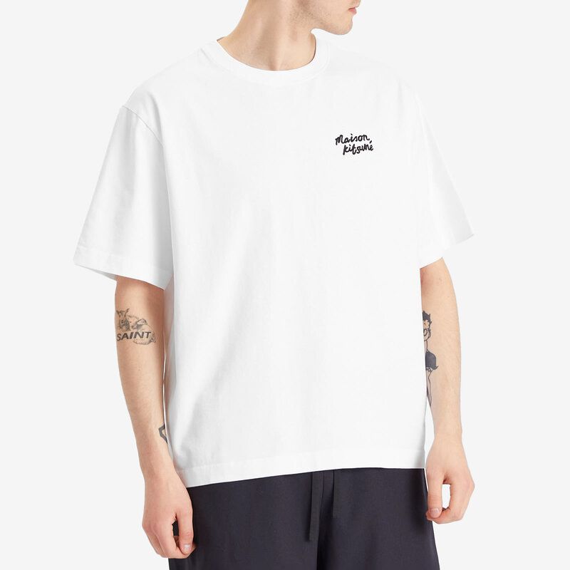 メゾンキツネ メンズ トップス Tシャツ Maison Kitsune Handwriting Embroidery Oversize TShirt White Black ホワイト
