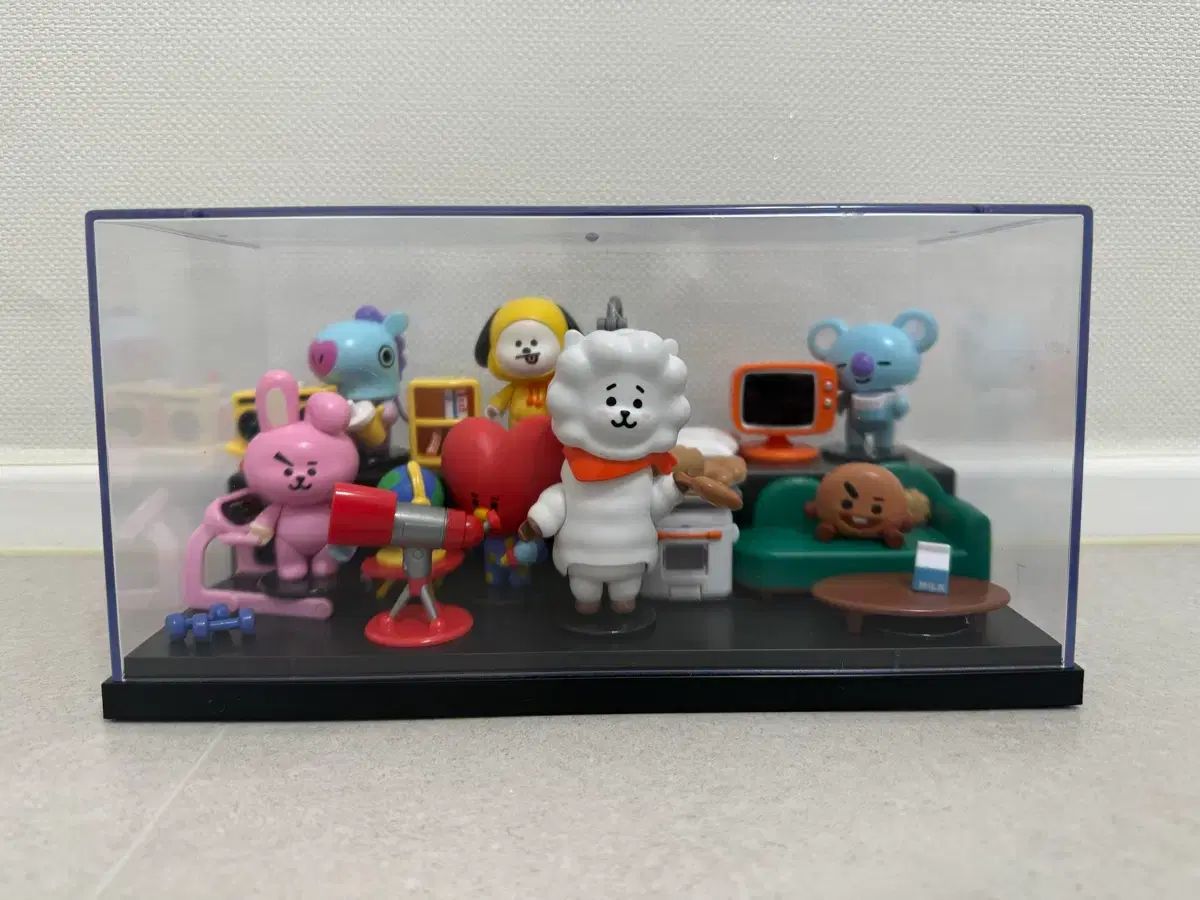 BT21 フィギュア セット - メルカリ
