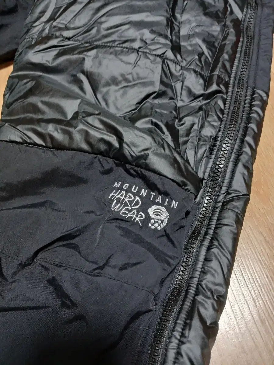 マウンテンハードウェア コンプレッシャーパンツ