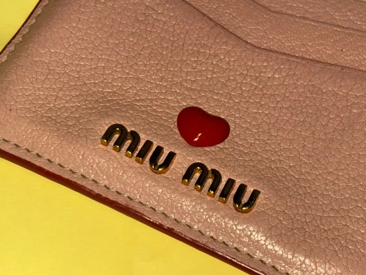 ミュウミュウ マドラスチェック ハート カード 財布 廃盤 商品