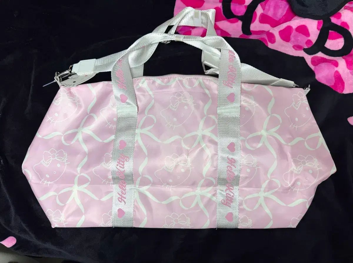 forever 21 x ハローキティ ダブルバッグ