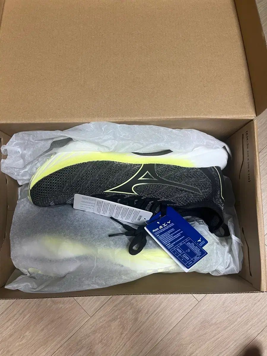 ミズノ ウェーブ NEO 윈더 男子255