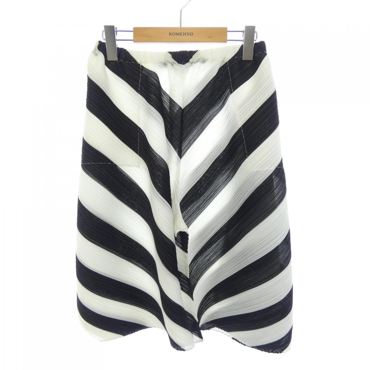 プリーツプリーズ PLEATS PLEASE 2015 ストライプ PP 53 JF 781 7570058 パンツ