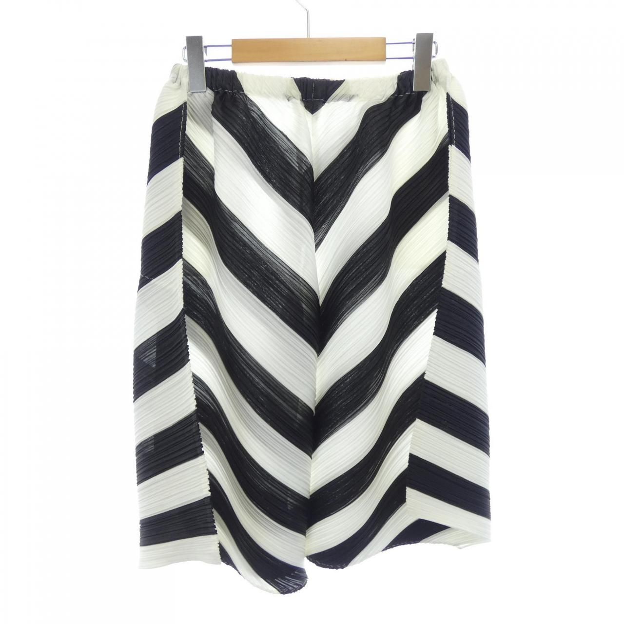 プリーツプリーズ PLEATS PLEASE 2015 ストライプ PP 53 JF 781 7570058 パンツ