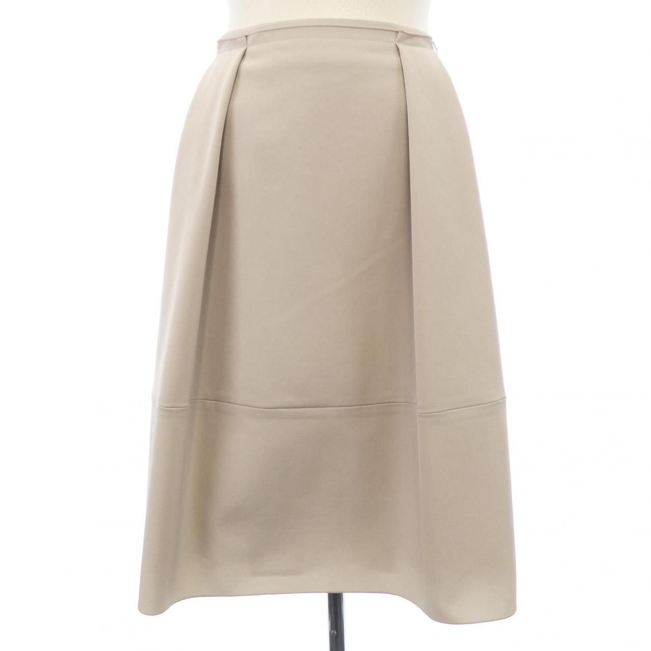 未使用タグ付☆フォクシー　FOXEY  38326 　ホワイト　バロン　スカート フォクシーニューヨーク FOXEY NEW YORK 38326 スカート - メルカリ