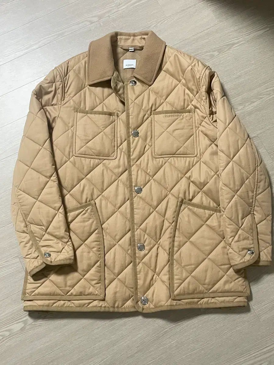 105 バーバリー カシミア キルティング ジャケット 50 サイズ 交換可