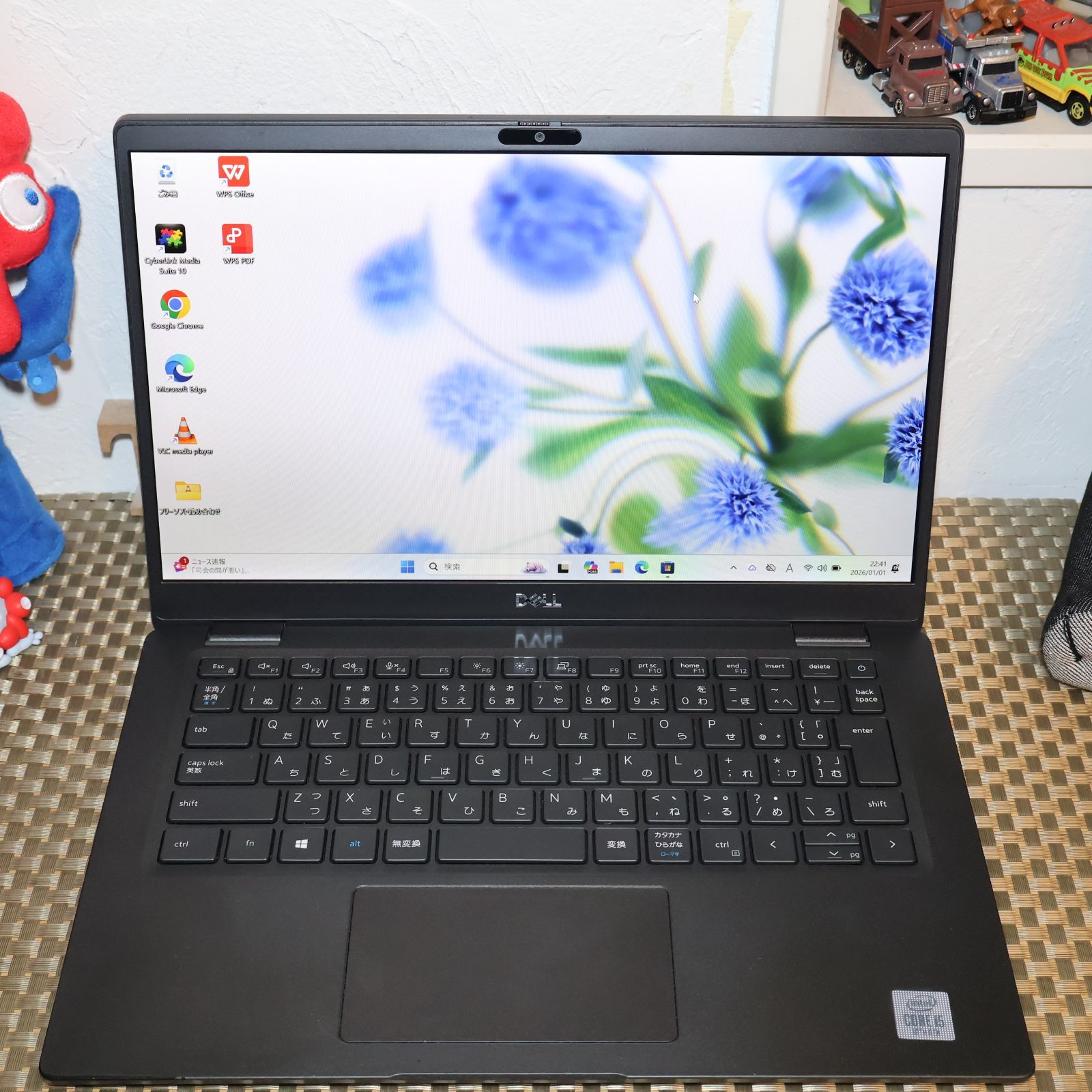 小型！Win11公式対応10世代i5/メ8/新品SSD/無線/カメラ/TypeC - メルカリ