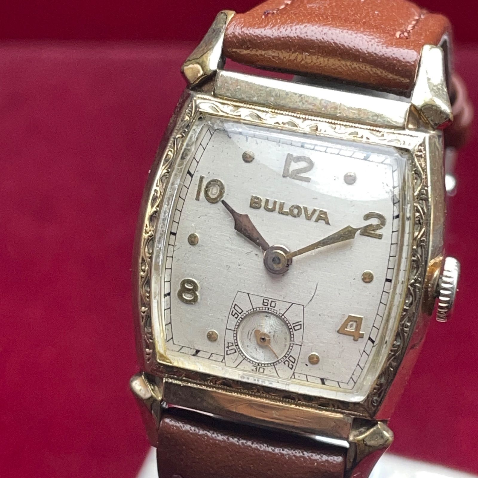 1940年代製 BULOVA スモールセコンド 手巻 飾りベゼル ヴィンテージ アンティーク ブローバ 稼働 腕時計