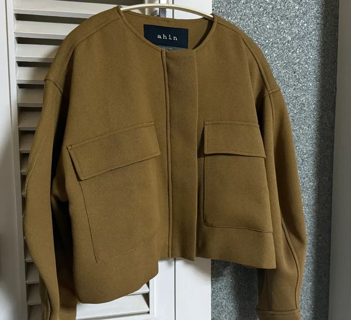 感 キャメル ショート ジャケット ベージュ コート