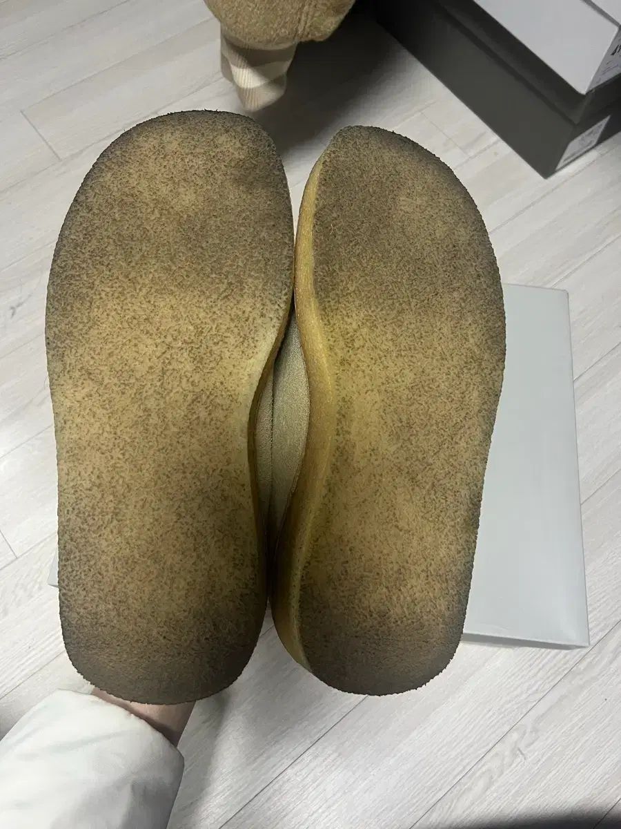 ベージュ LOSTGARDEN