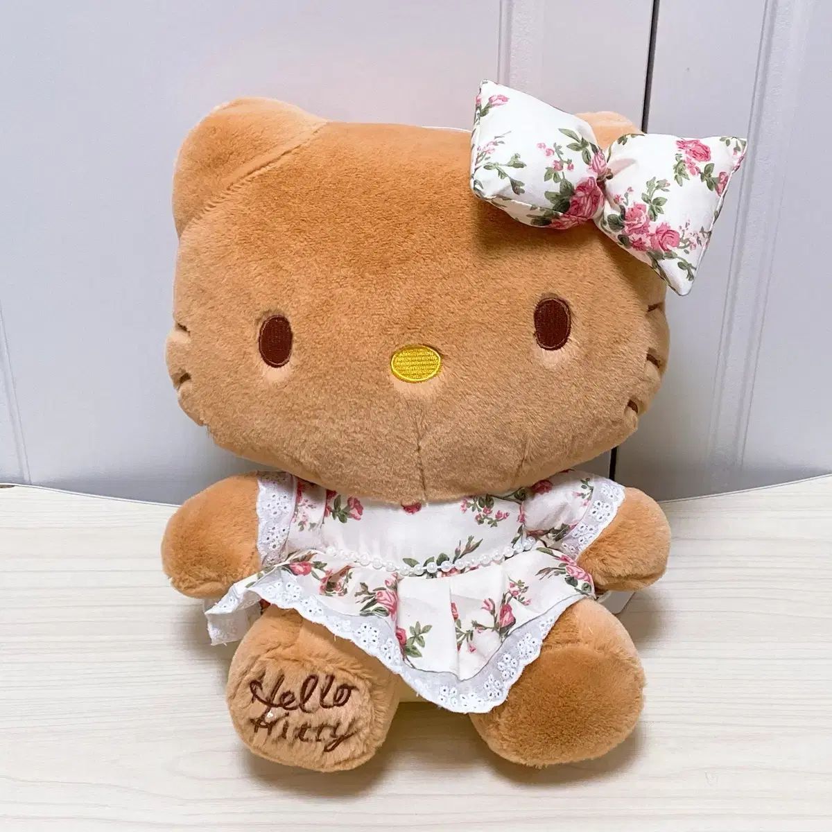 タンニング HELLO KITTY(ハローキティ) フラワー ドレス 中型 ぬいぐるみ