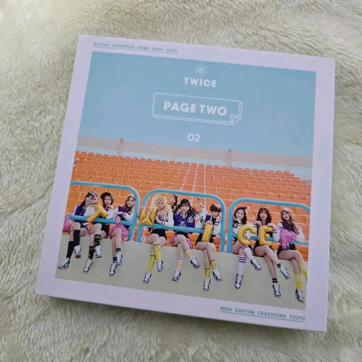 TWICE（トゥワイス） タイ Page Two アルバム (PAGE TWO Thailand