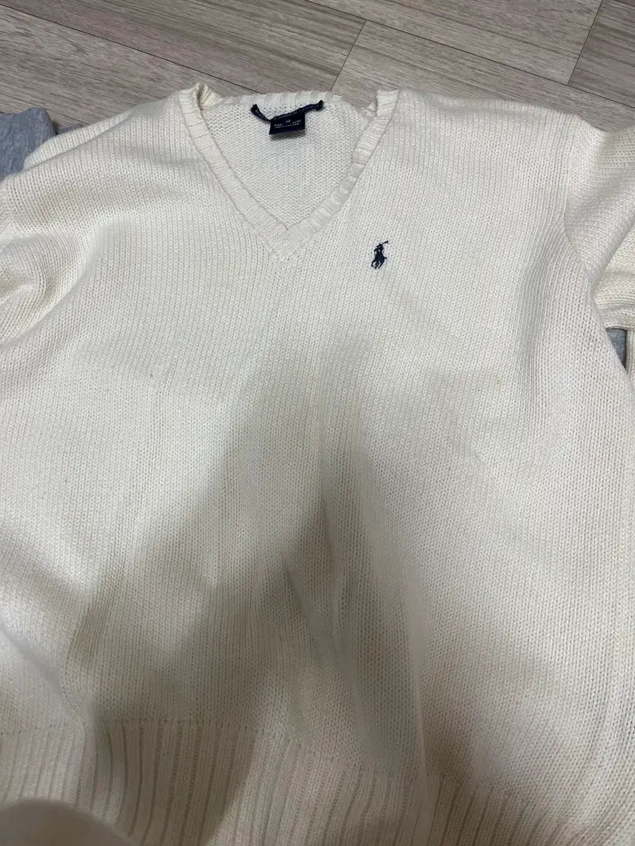 ポロラルフローレン Vネック ニット アイボリー