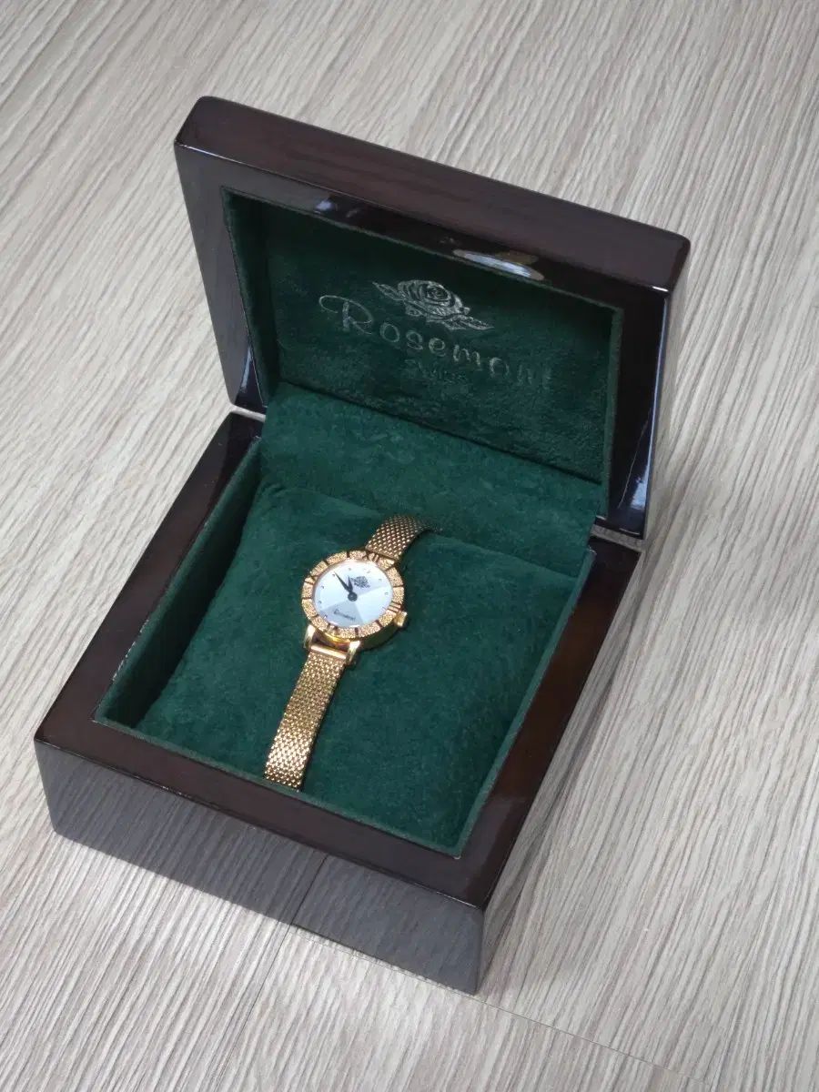 ロゼモン時計 RS 55 50万円台