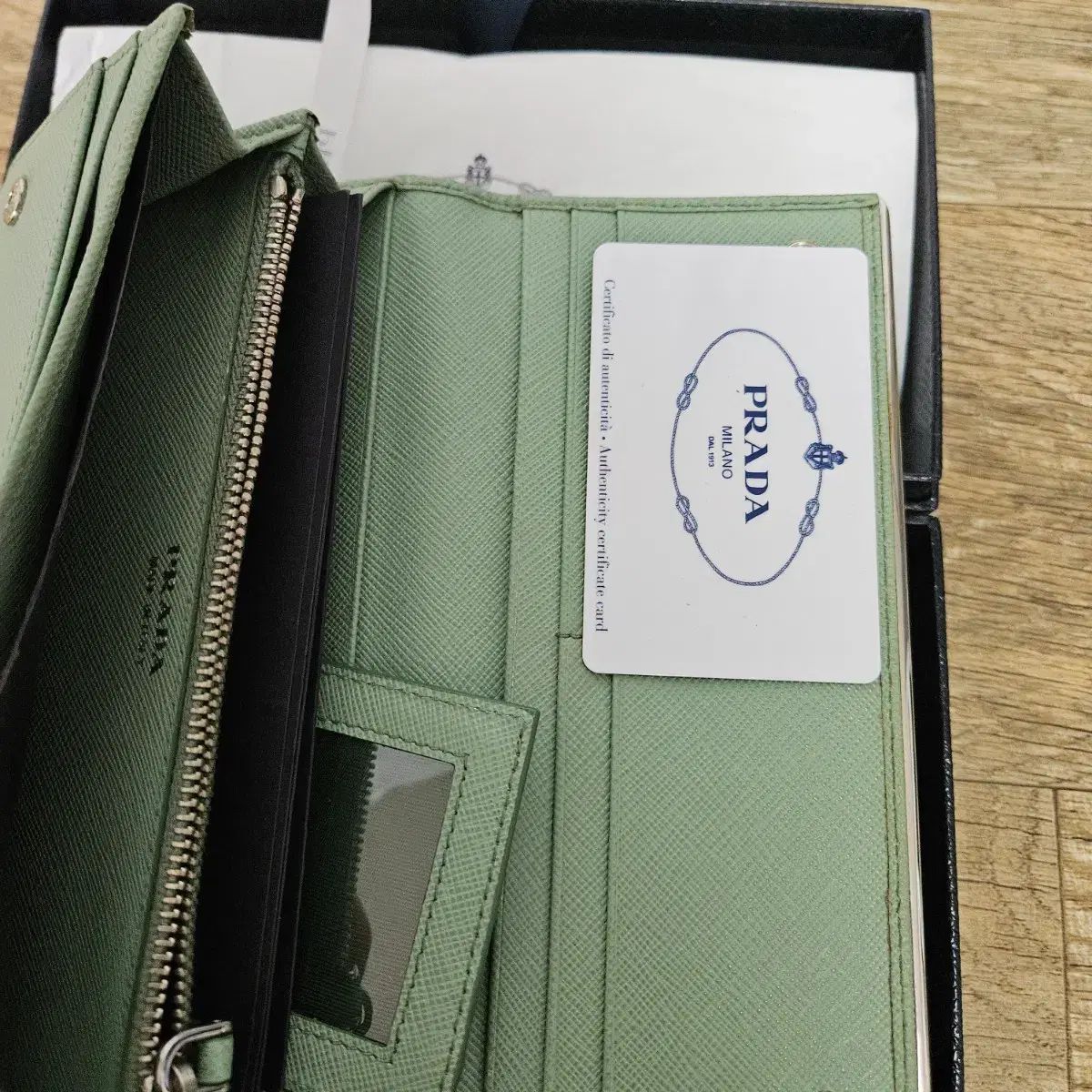 PRADA プラダ サフィアーノ 長財布 ミント 新品 フルセット - メルカリ