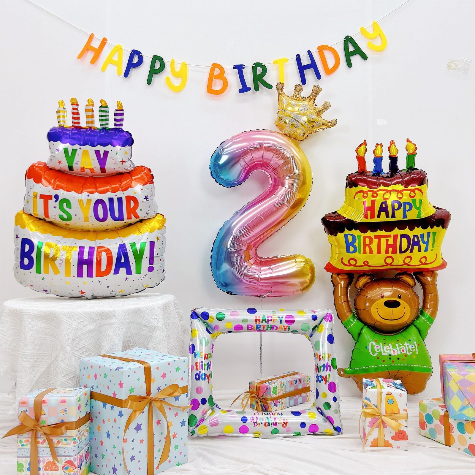 在庫 バースデー バルーン 飾り 大人 ケーキバルーン 女の子 フォトフレーム 男の子 飾り付け クマバルーン おしゃれ 2歳 写真撮影