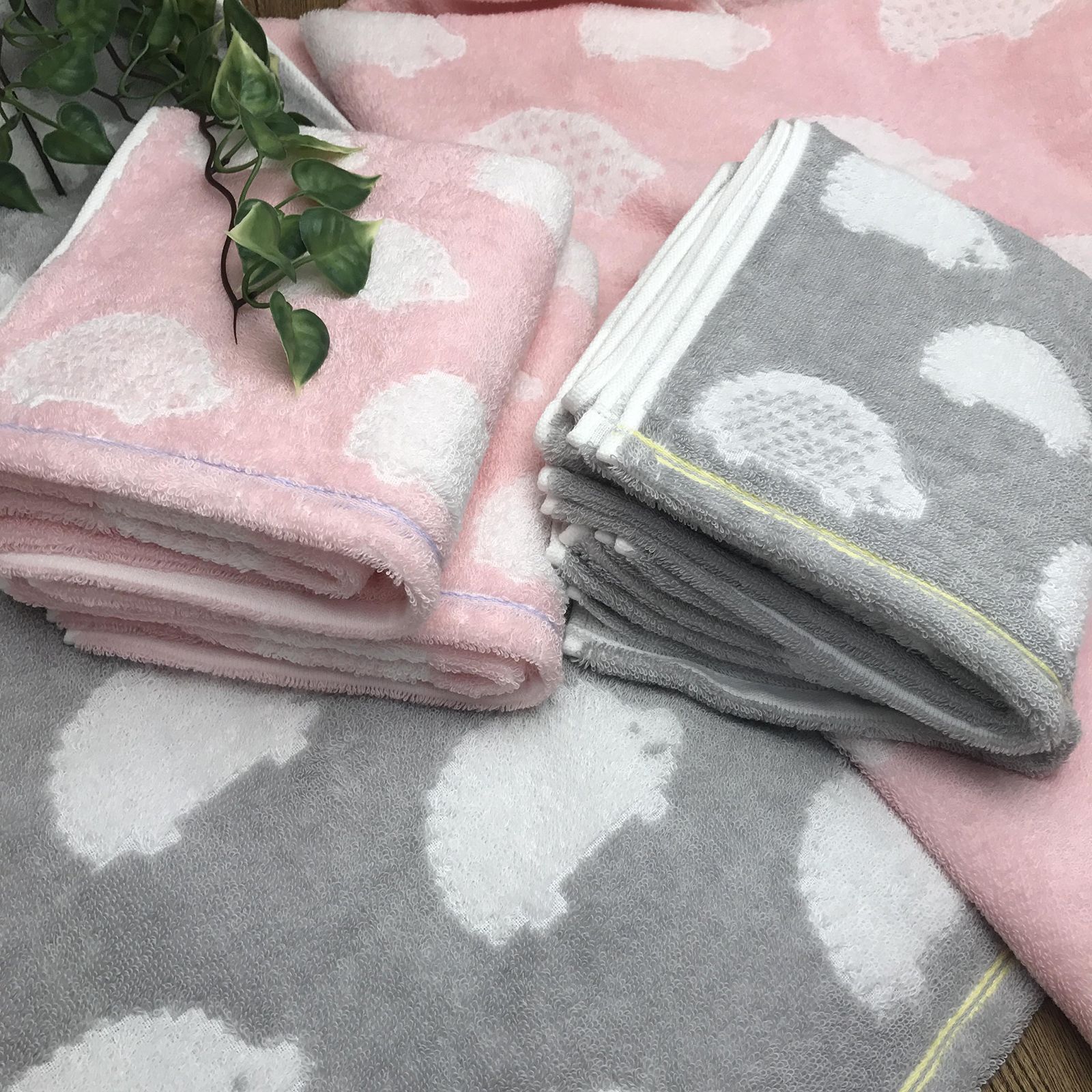 組 ブランド認定 60 x 120 cm ピンク グレー バスタオル ハリネズミ柄 かわいい ふわふわ 今治タオル 吸水 速乾