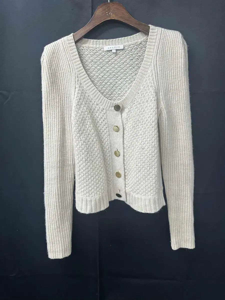 サンドロ アイボリー カーディガン ニット
