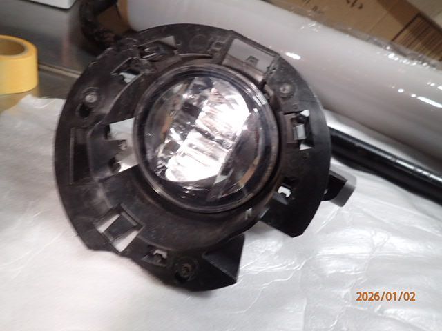 ムーヴキャンバス LA800S フォグライト ランプ ブラケット 左 koito