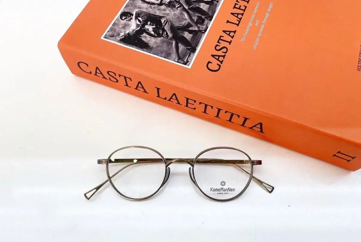 カメマンネン KMN 113 アンティーク GOLD