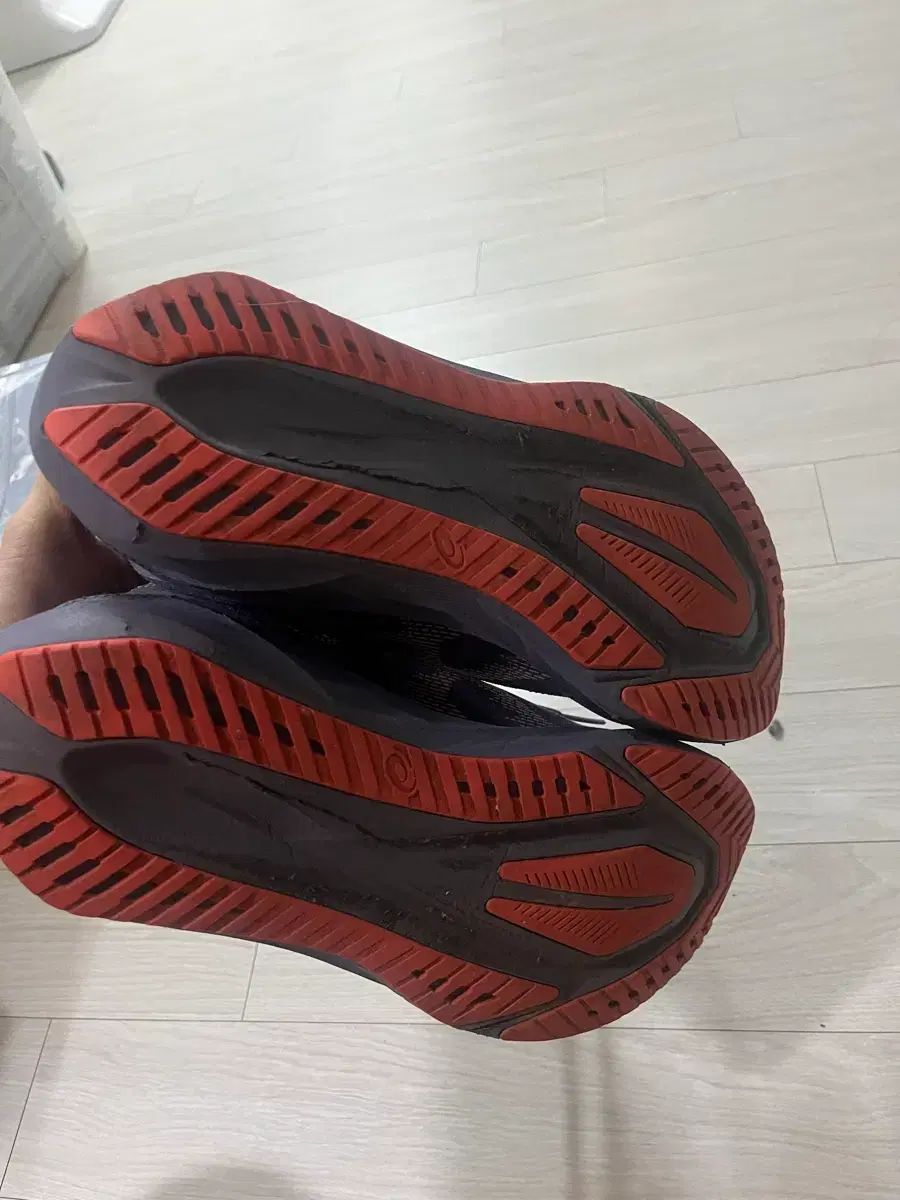 アシックス ノヴァブラスト