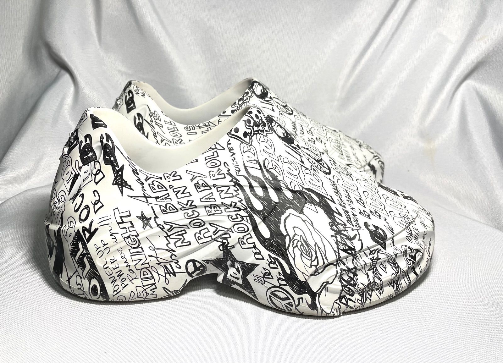 DOLCE&GABBANAドルチェ&ガッバーナ グラフィティプリント スリッポン