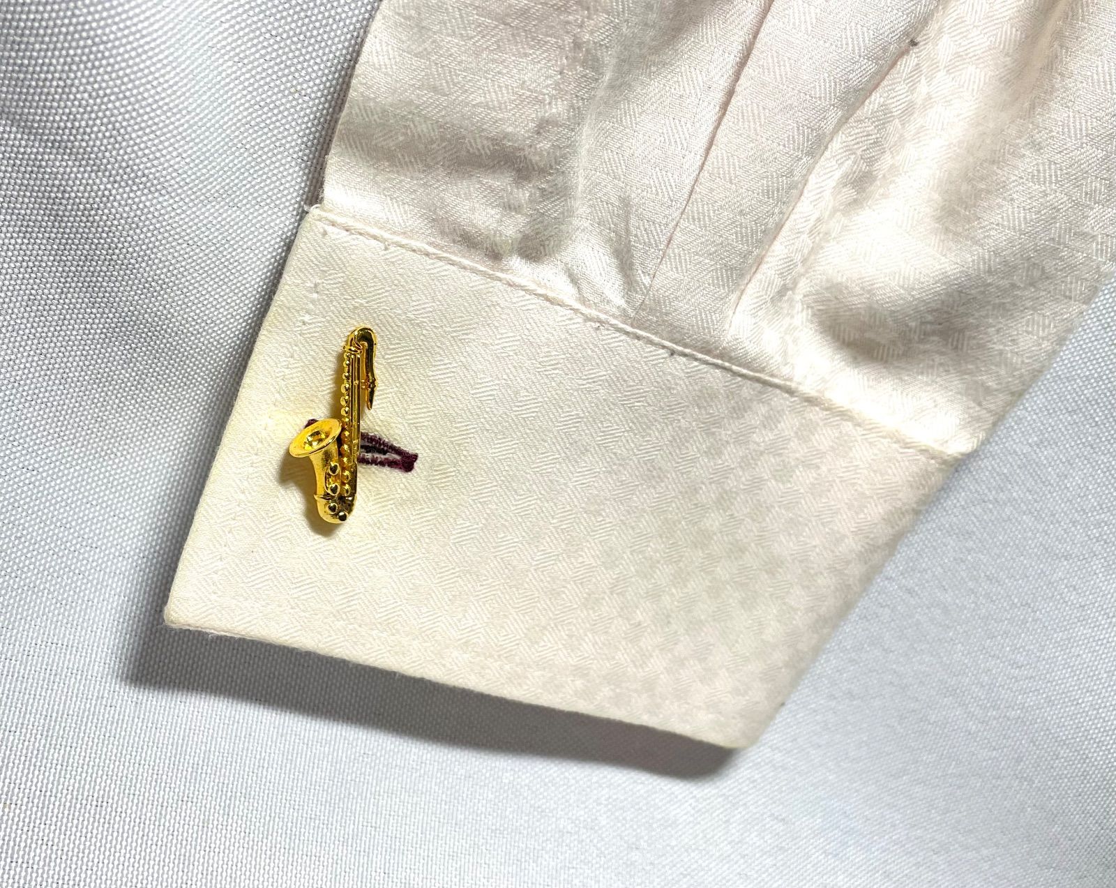 DOLCE&GABBANA ドルチェ&ガッバーナ 立体サックスデザイン カフス