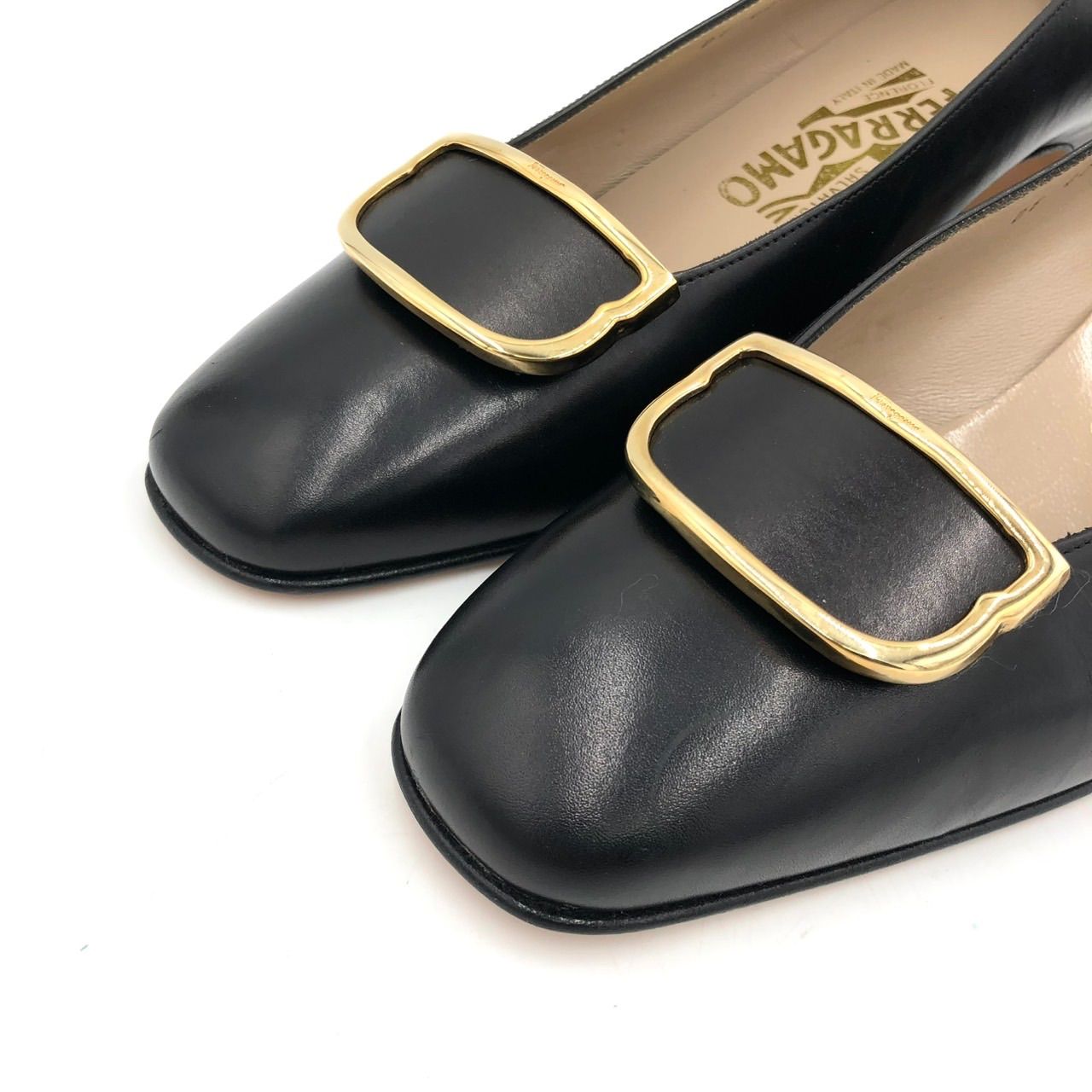 フェラガモ パンプス 24cm ブラック 黒 レザー 7D ヒール 4.5cm - メルカリ