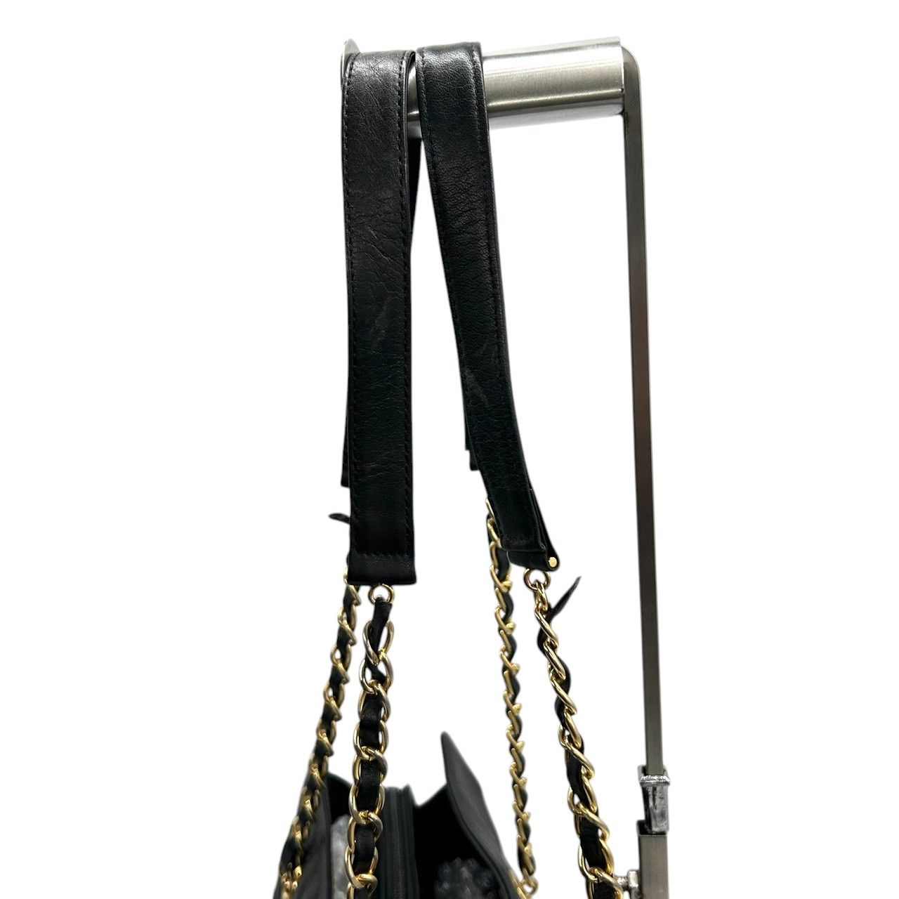 【BIGお買い物ラリー★30%OFFセール中】モスキーノ MOSCHINO ショルダーバッグハートキルティング ロゴプレート ブラック レディース 中古 モスキーノ MOSCHINO ハート キルティング チェーンショルダー トート