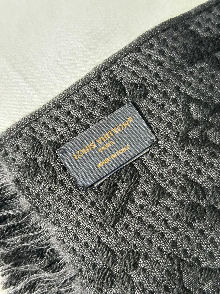 マフラー ブラック