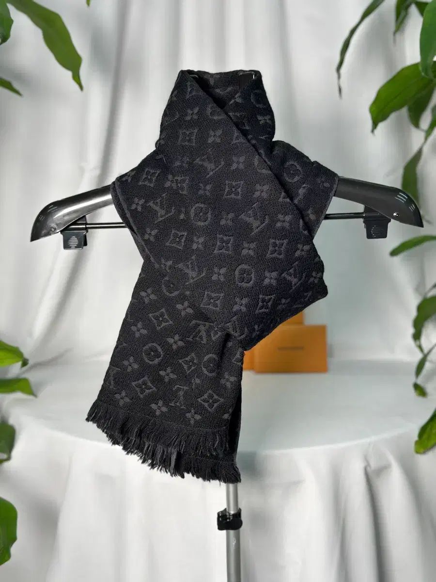 マフラー ブラック