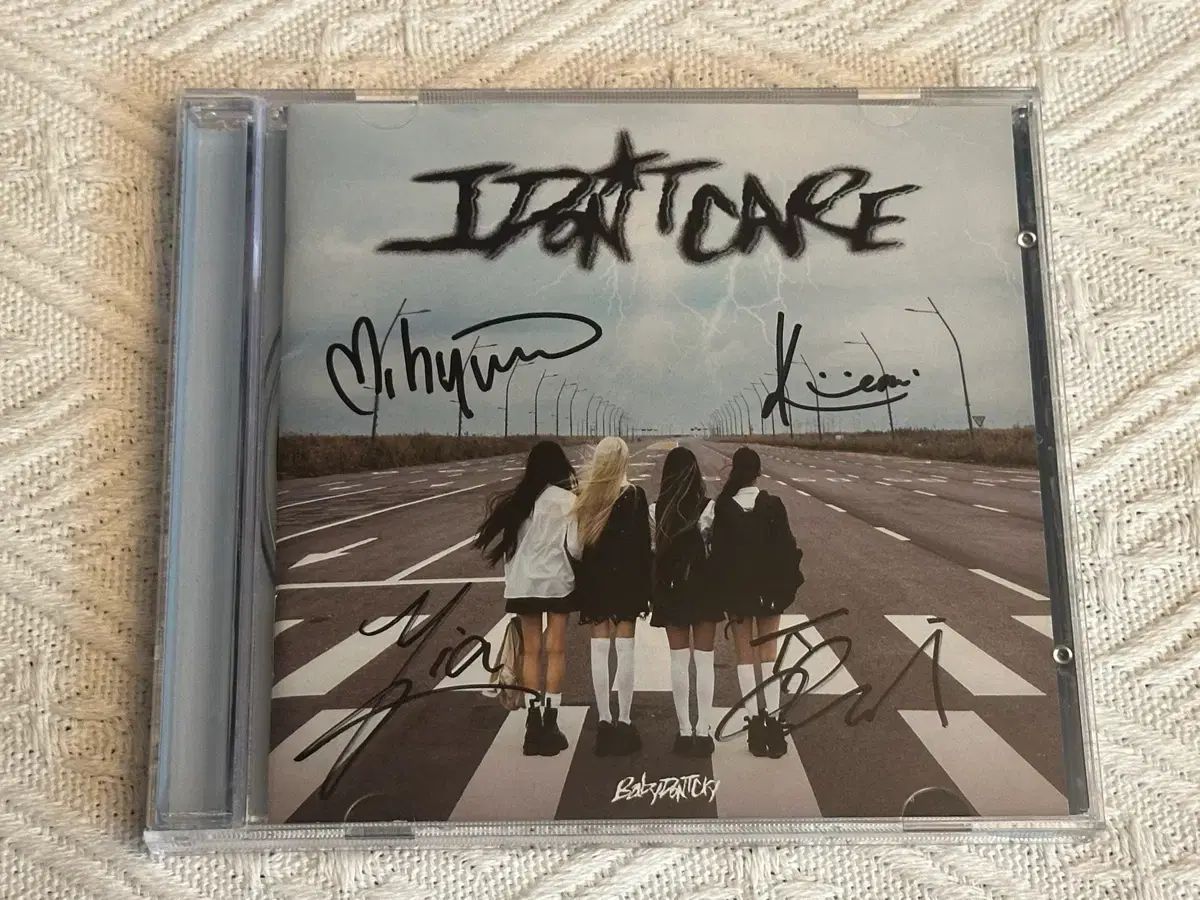 ベイビー DONT CRy サイン入り アルバム