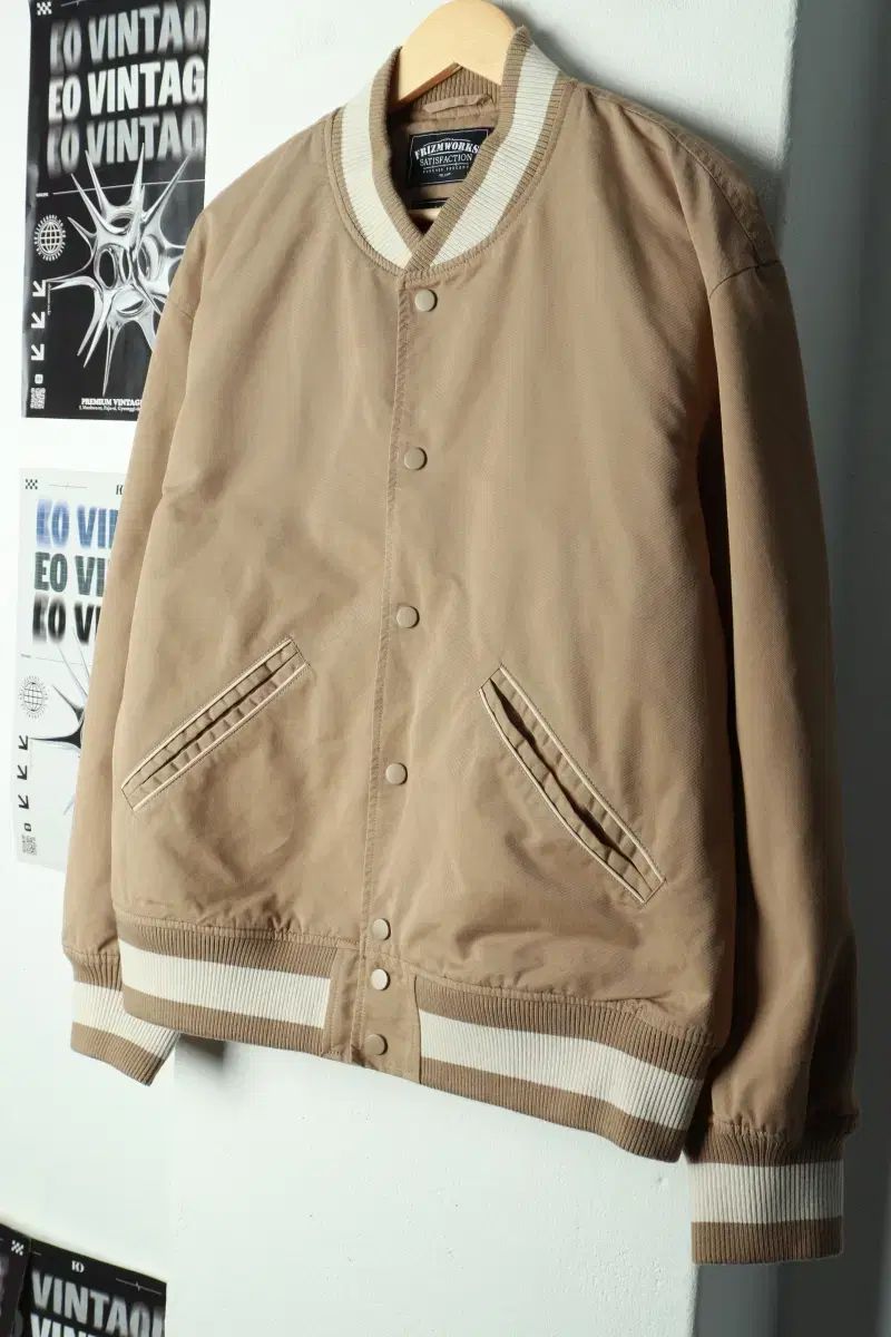 (L-XL) FrizmWORKS（フリズムワークス） ジップアップ ウィンドブレーカー アウター ジャケット スタジアム キルティング-169A9