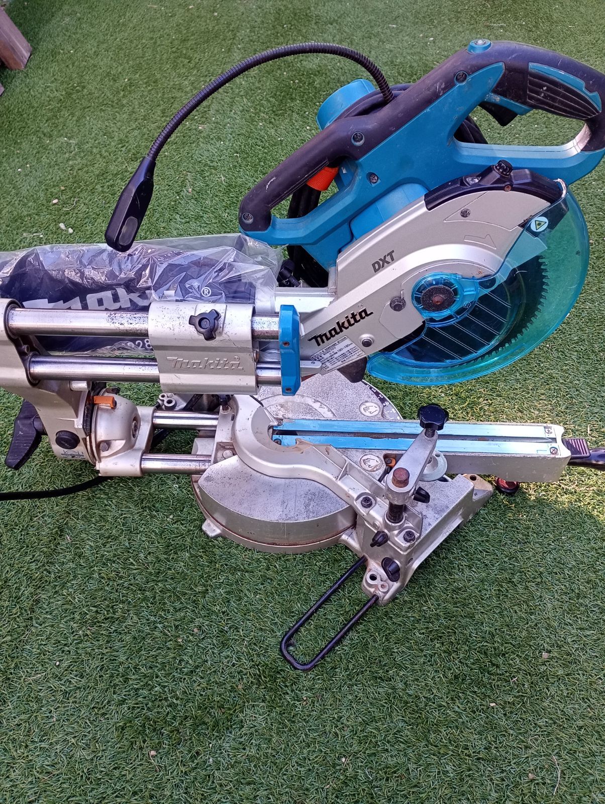 マキタ スライドマルノコ