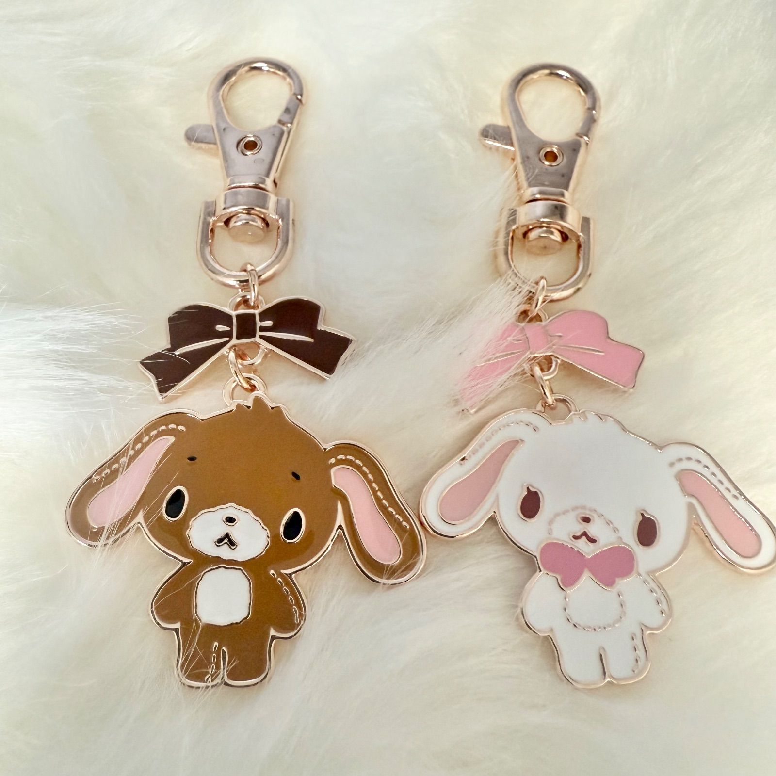 サンリオ シュガーバニーズ 金属キーホルダー 2点セット - メルカリ
