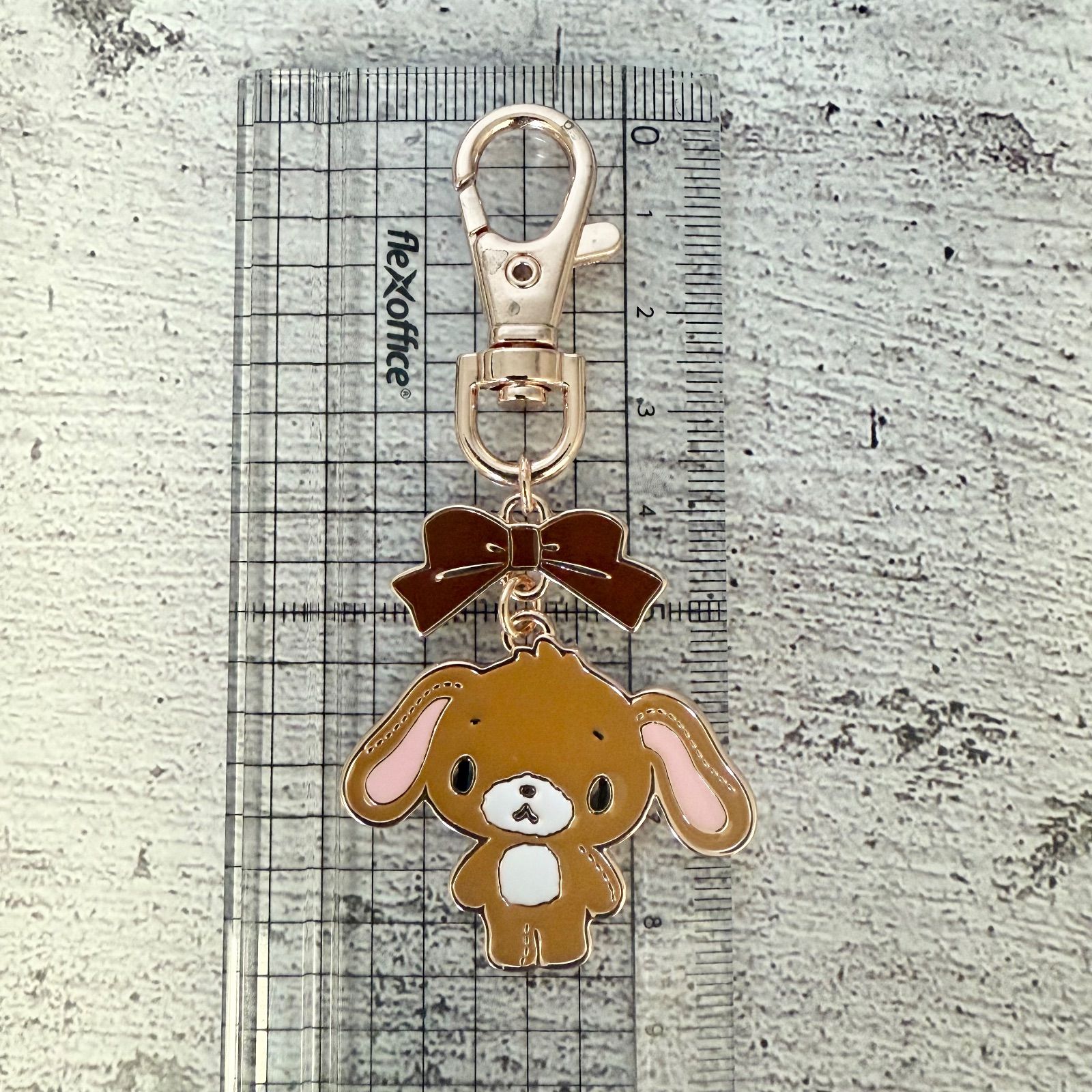 サンリオ シュガーバニーズ 金属キーホルダー 2点セット - メルカリ